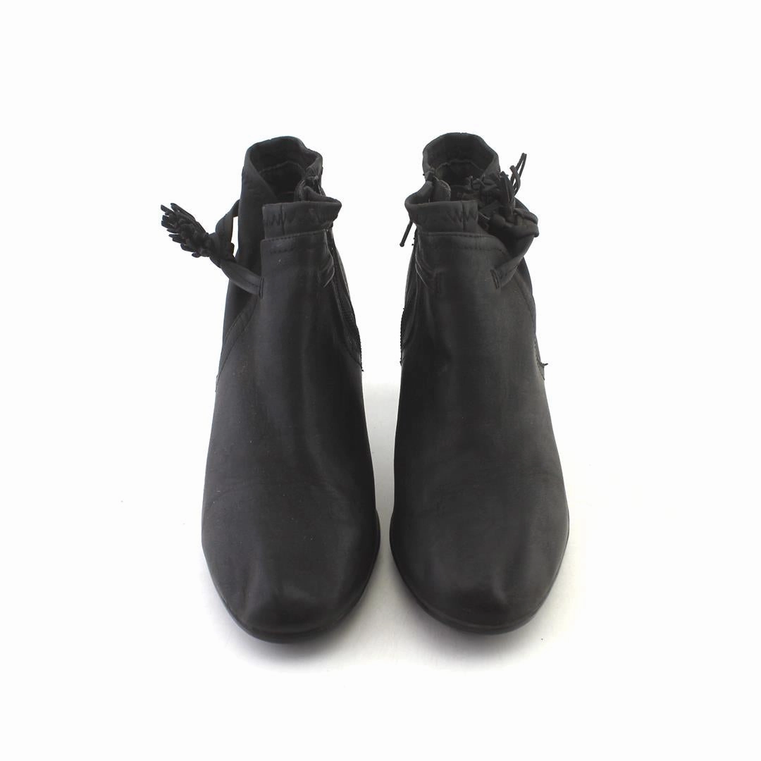 High Heels With Pearls AEROSOLES HEEL REST