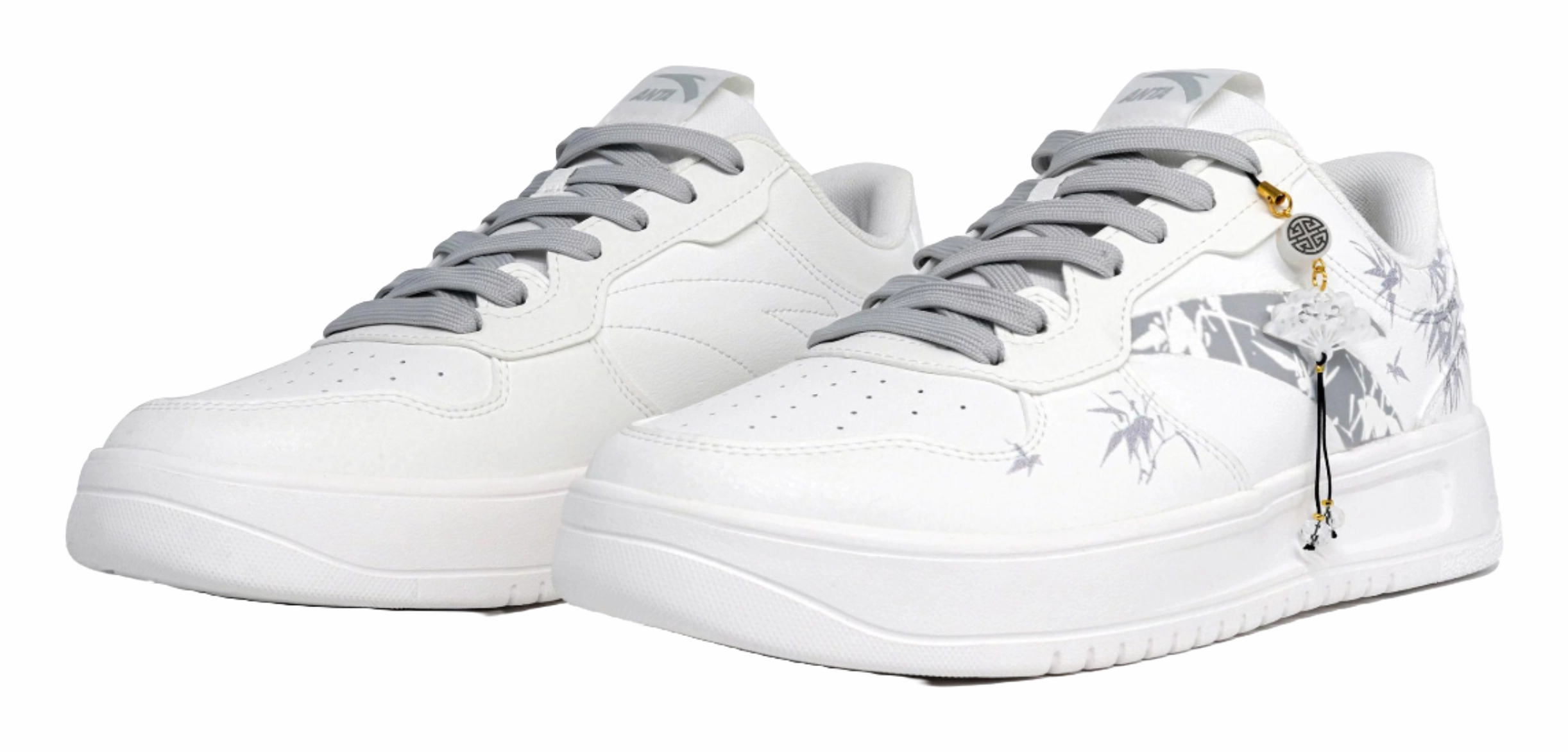 Anta Slip Resistant Abrasion Resistant Low top Skateboard Shoes Unisex White Gray Comfy Casual Slip On Shoes