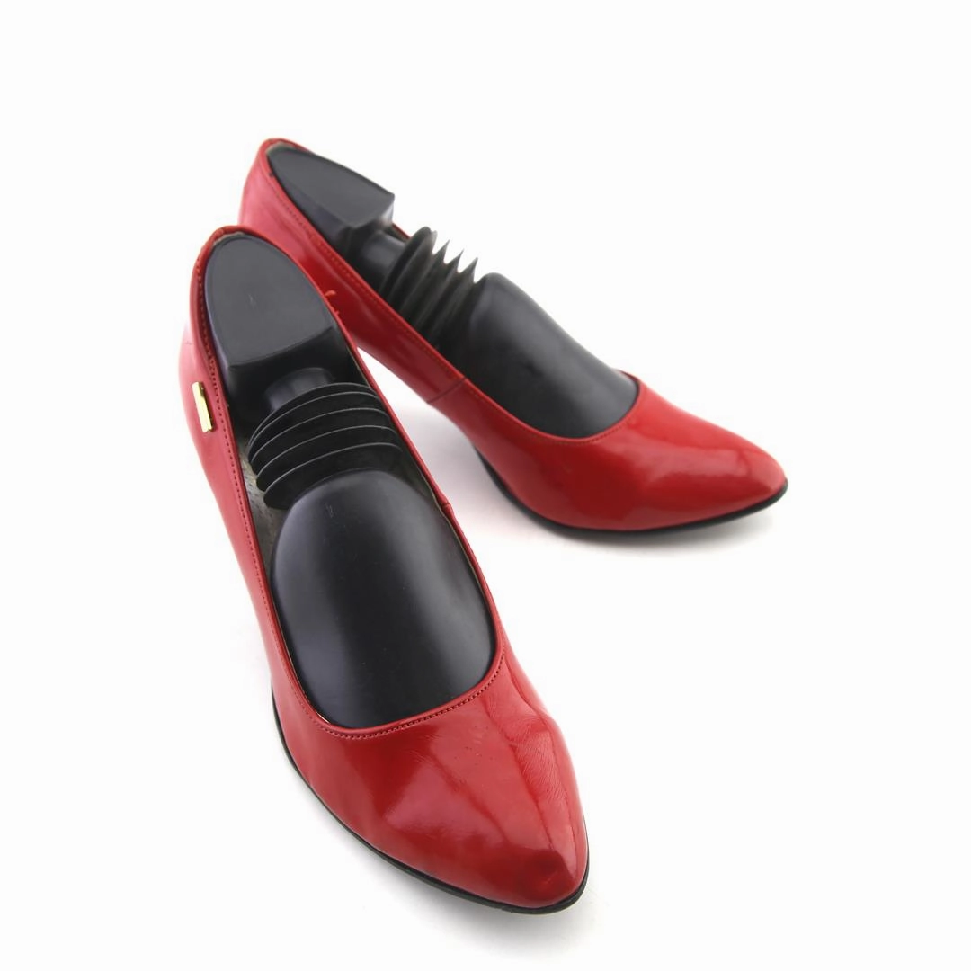 AMERICAN BRAND . Dancing In High Heels