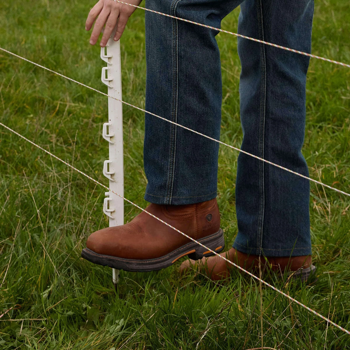 ARIAT Workhog Wide Square Toe Work Boots - Mens H2O Steel Toe Cap - Toast Work Boots Spring