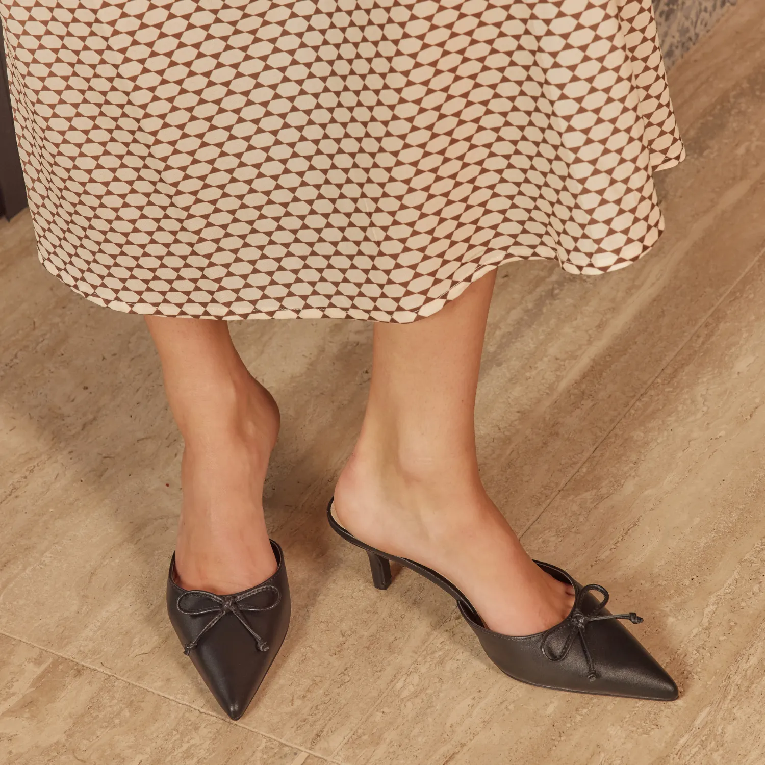 Zeke Point Toe Kitten Heels - Black Nude In High Heels