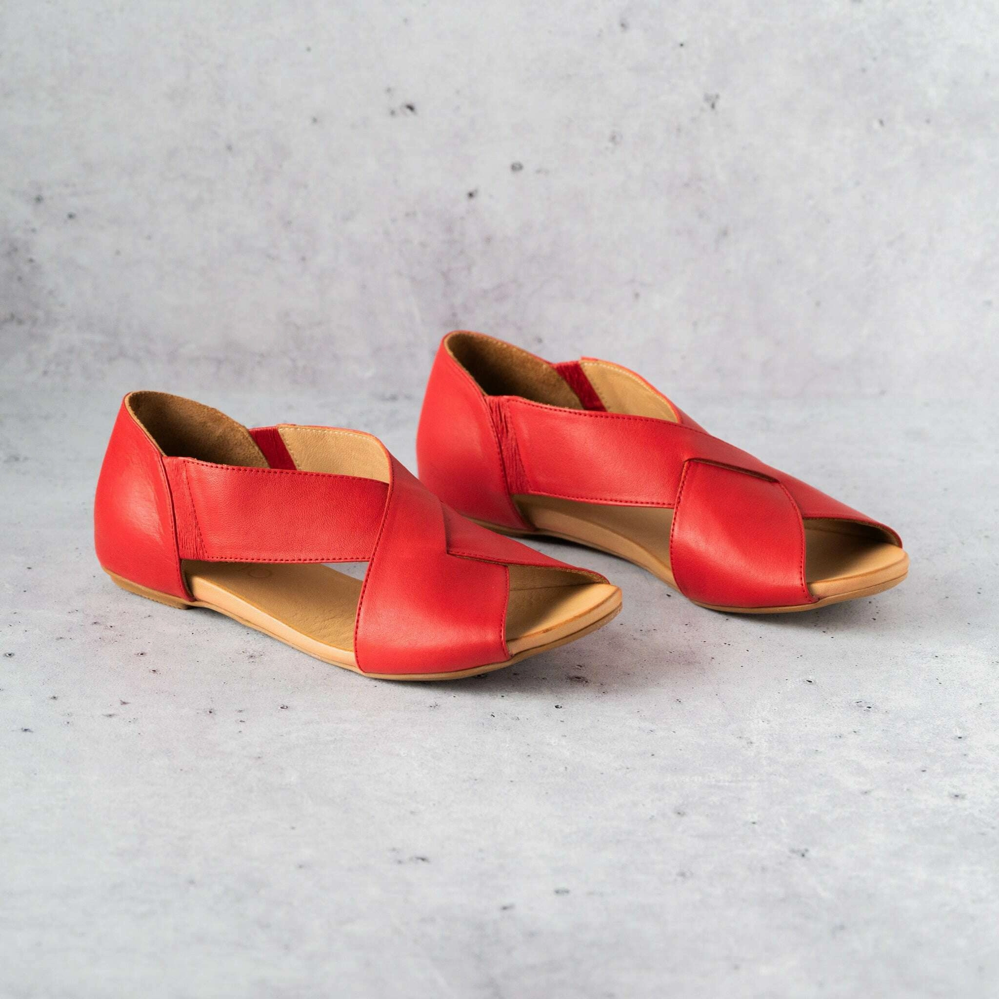 Canvas Shoes Business Bueno - Kori - Red or Tan