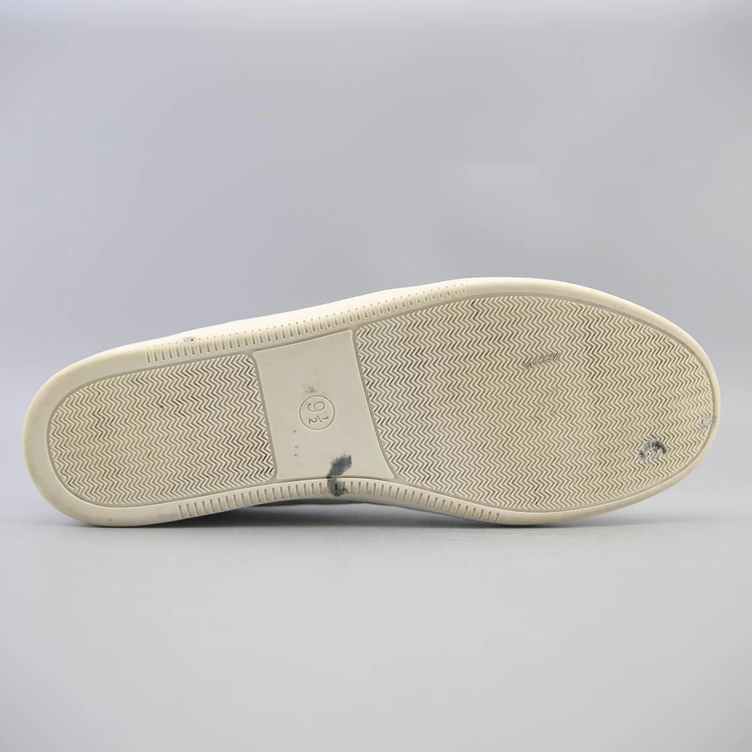 A NEWDAY . Casual Shoes And Jeans