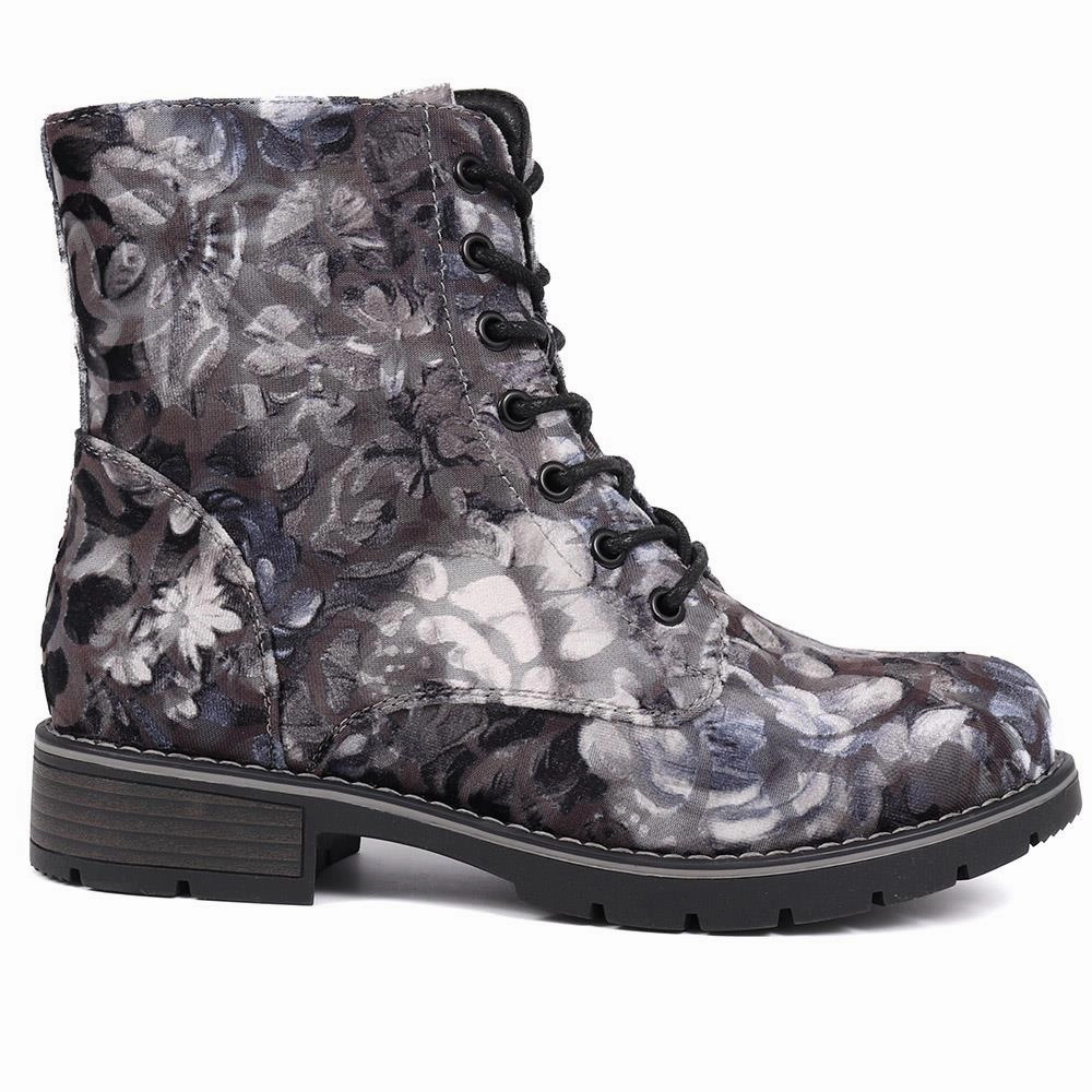 Combat Boots With Pearls Chunky Lace-Up Ankle Boots - WBINS32015 / 318 884 - Grey Floral