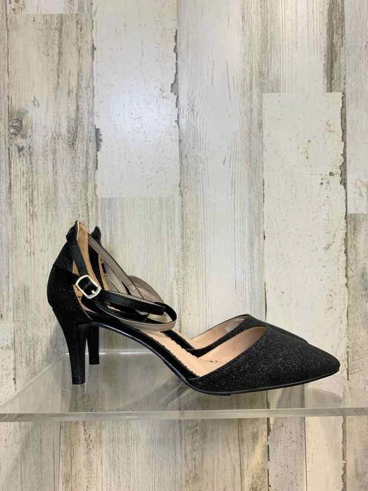 Casual Comfortable NWT JOURNEE COLLECTION SHOES Shoe Size 8.5 Black Shoes