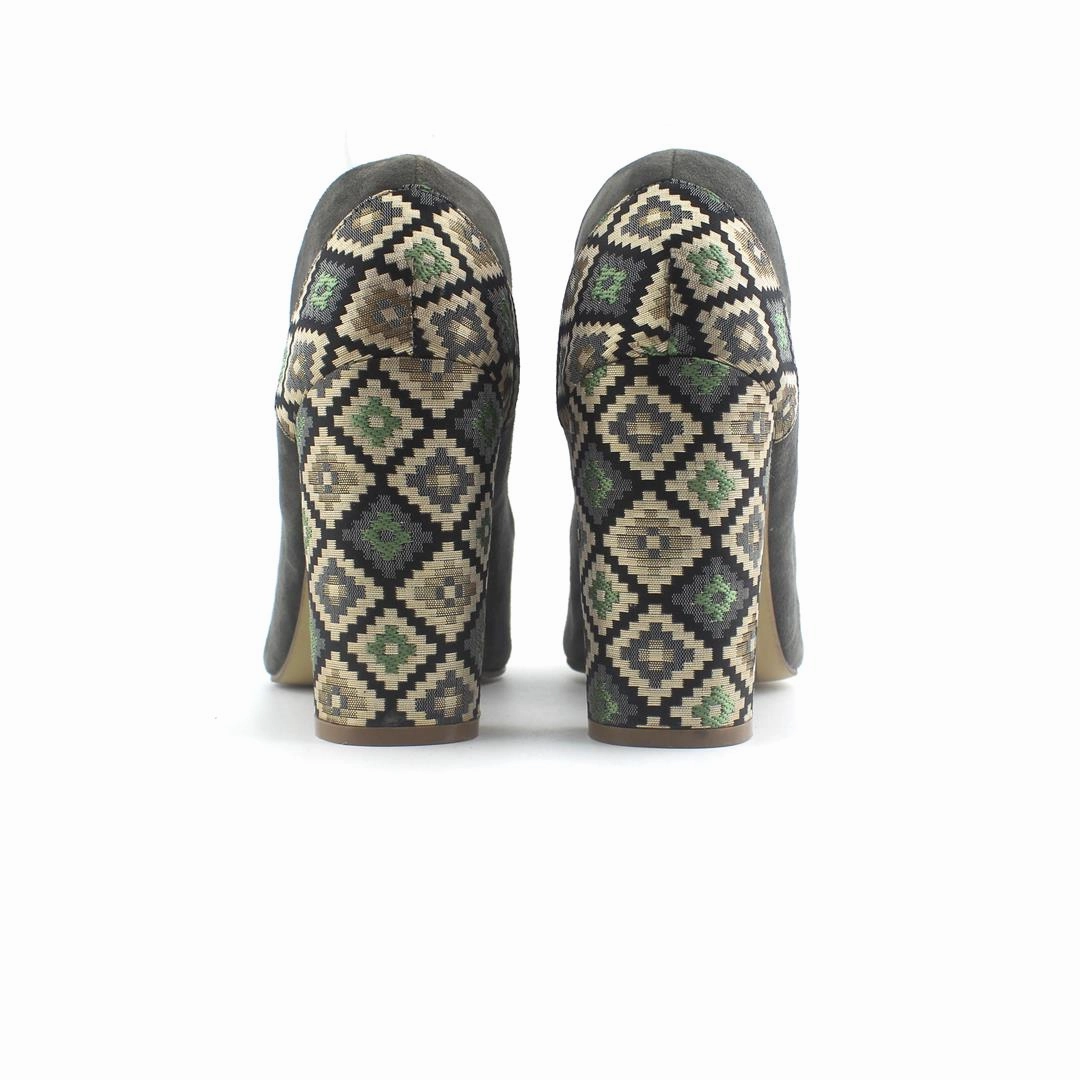 STUDIO . 4.5 High Heel Shoes