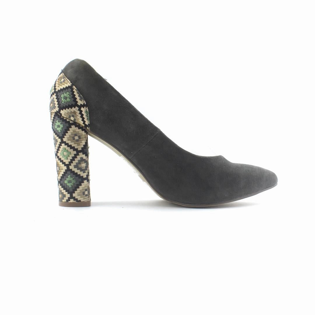 STUDIO . High Heels Gif