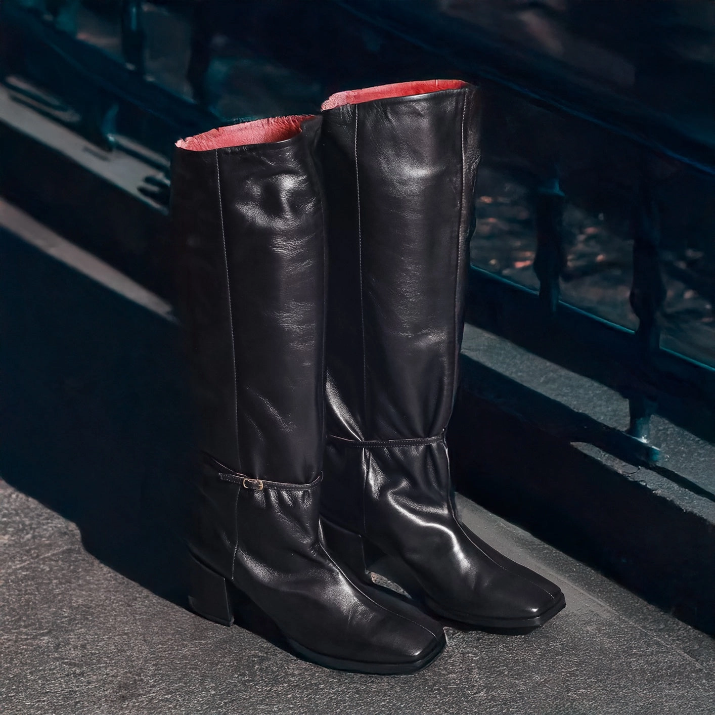 32555 Black Jeans And Knee High Boots