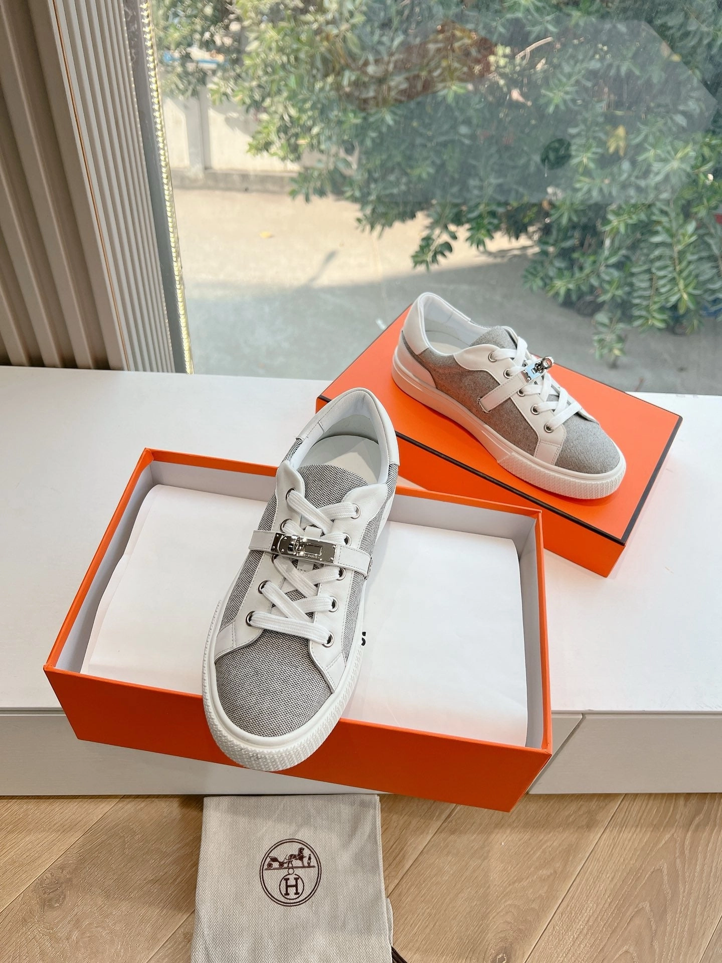 SE1559 Hermes Day Sneaker / Size5-10 Best Flat Pedal Shoes For Wide Feet