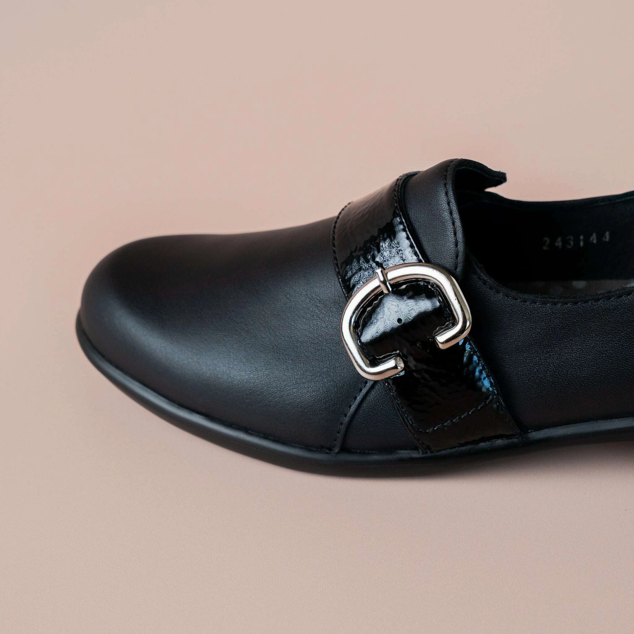 Naot - Viscol - Black/Black Patent Casual Shoes Cloud 5