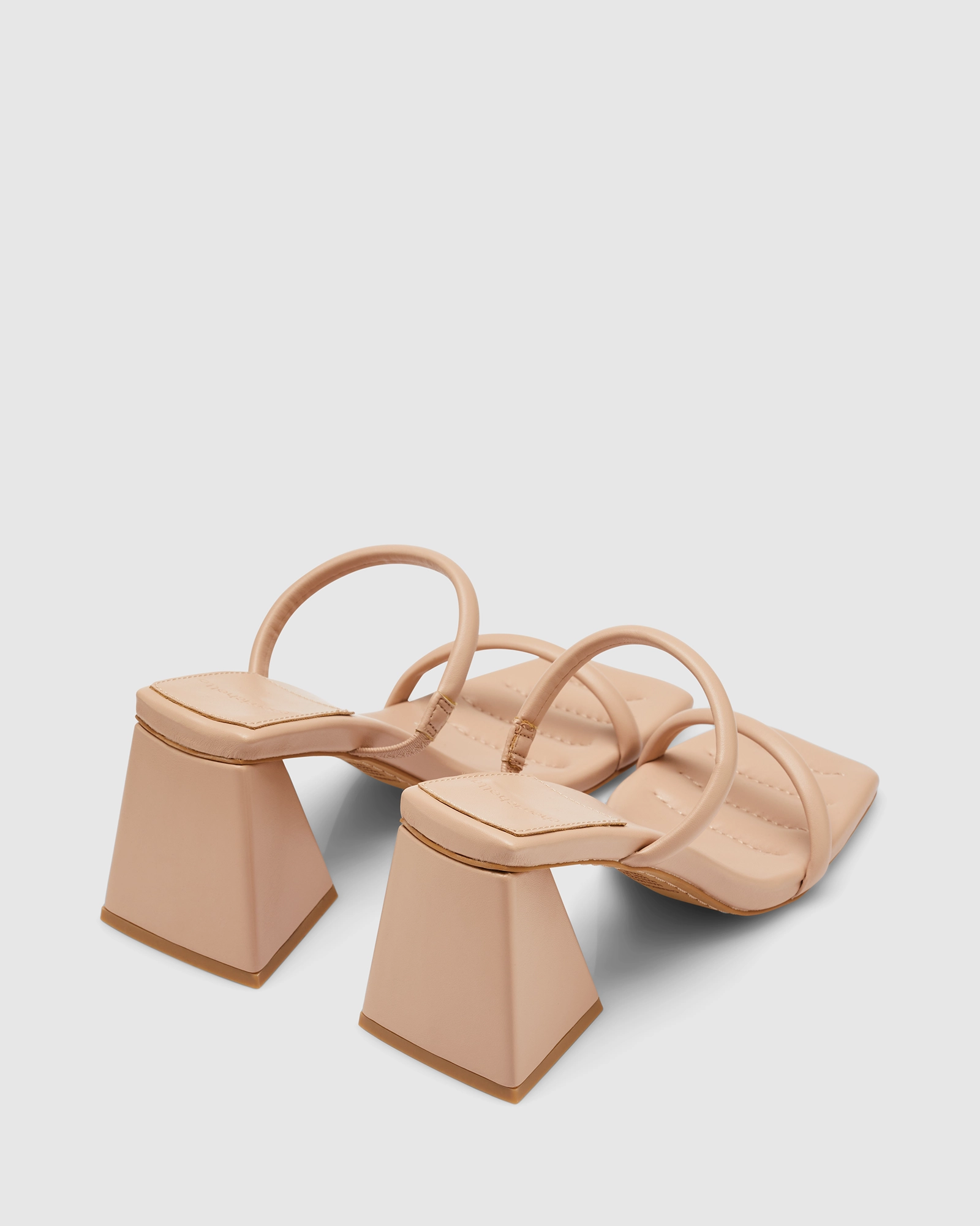 Drake Heels Nude Stretching High Heels