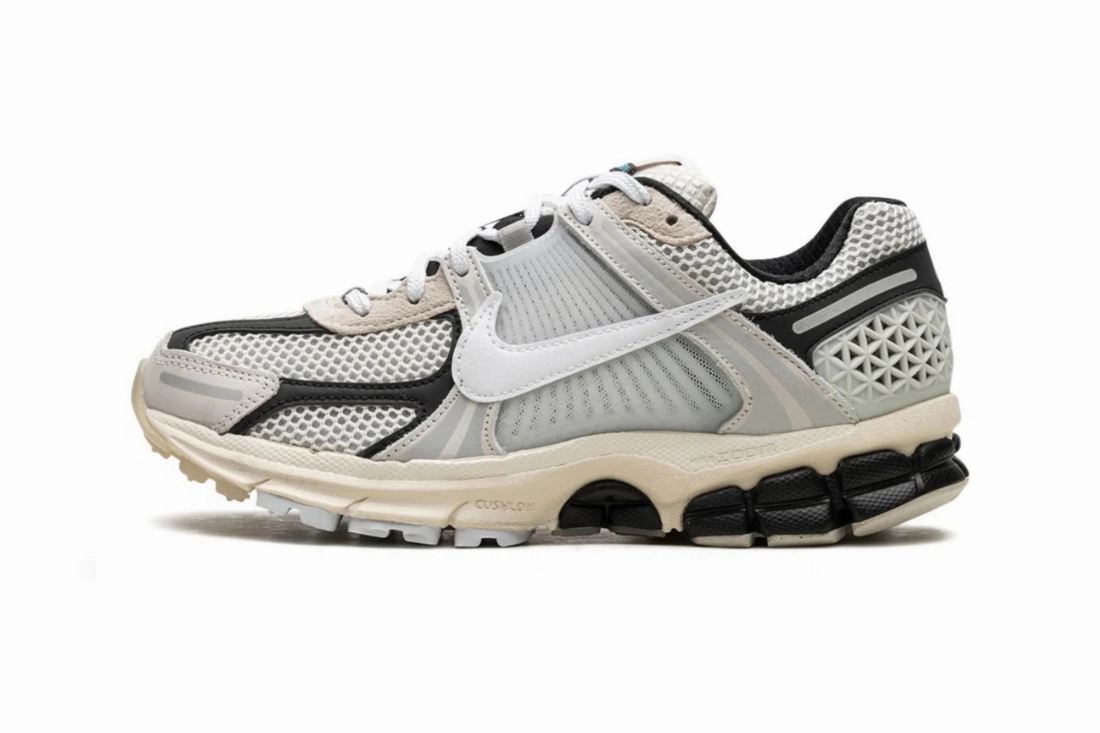 Nike Zoom Vomero 5 Supersonic Light Bone Black Rafa Nike Tennis Shoes