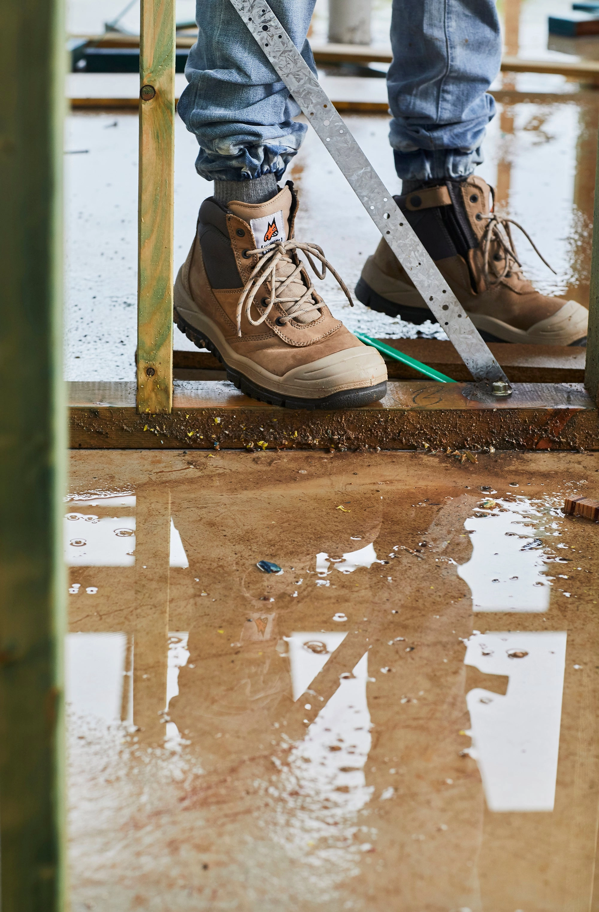 Mongrel 461 Side Zip Safety Boots W/Scuff Cap - STONE Disruptor Work Boots