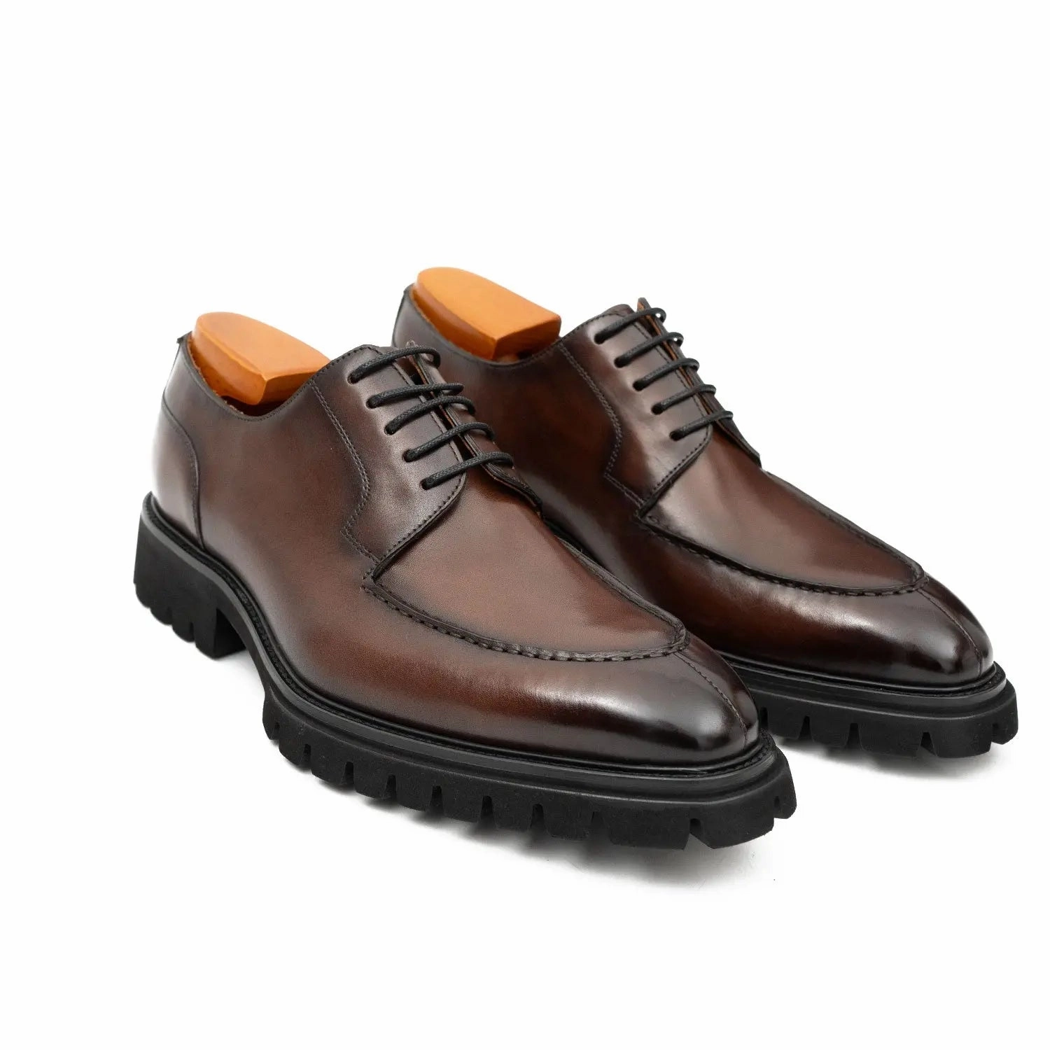 Men's Classic Brown Derby Leather Shoes with Lug Sole Casual Shoes For Interview