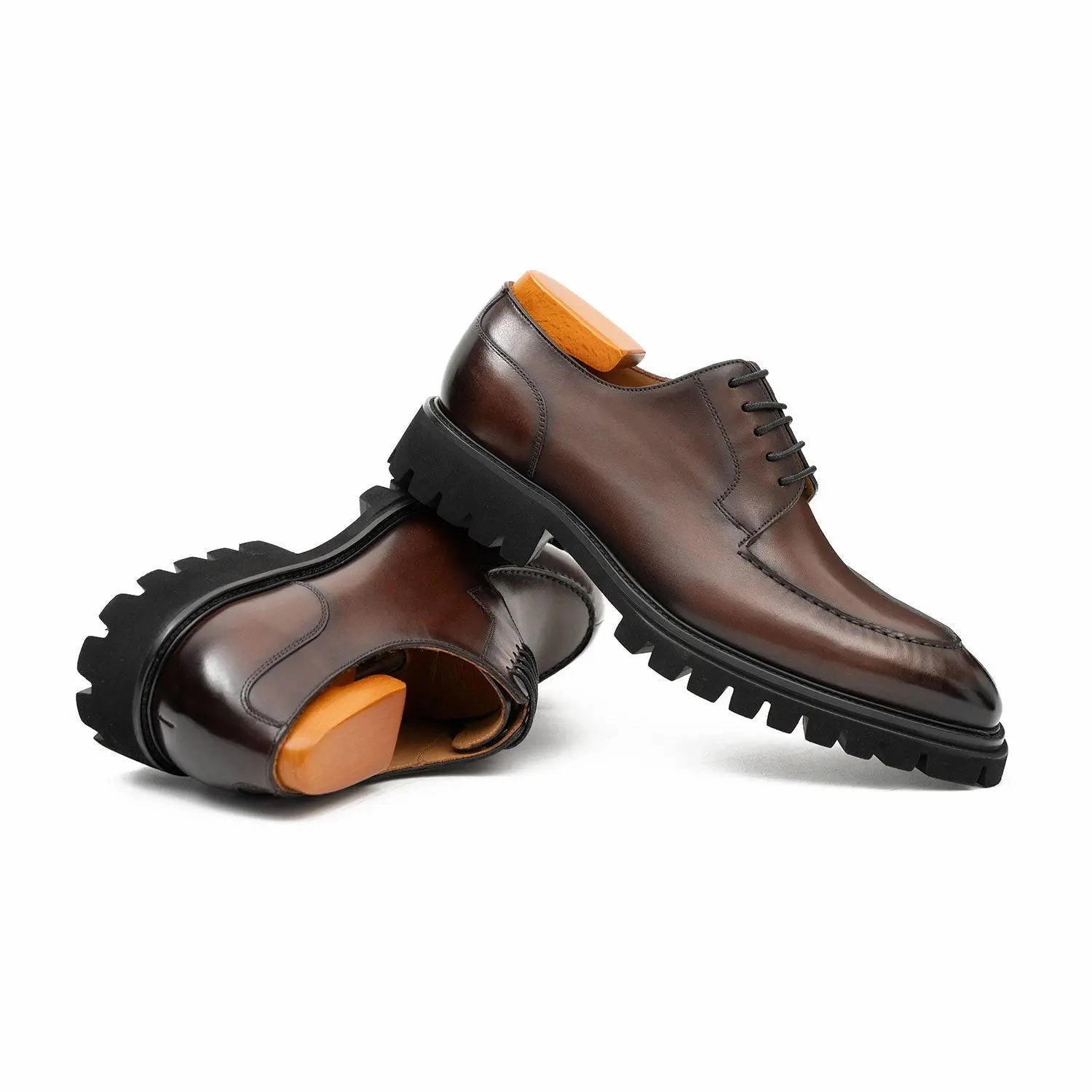 Men's Classic Brown Derby Leather Shoes with Lug Sole Trending Casual Shoes 2021