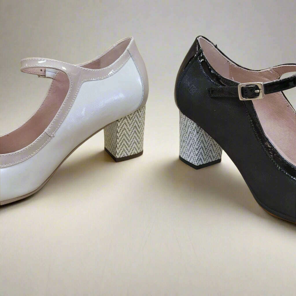 Casual Relaxed Shoes FLUCHOS - Rodin D9092 in Black & Crema