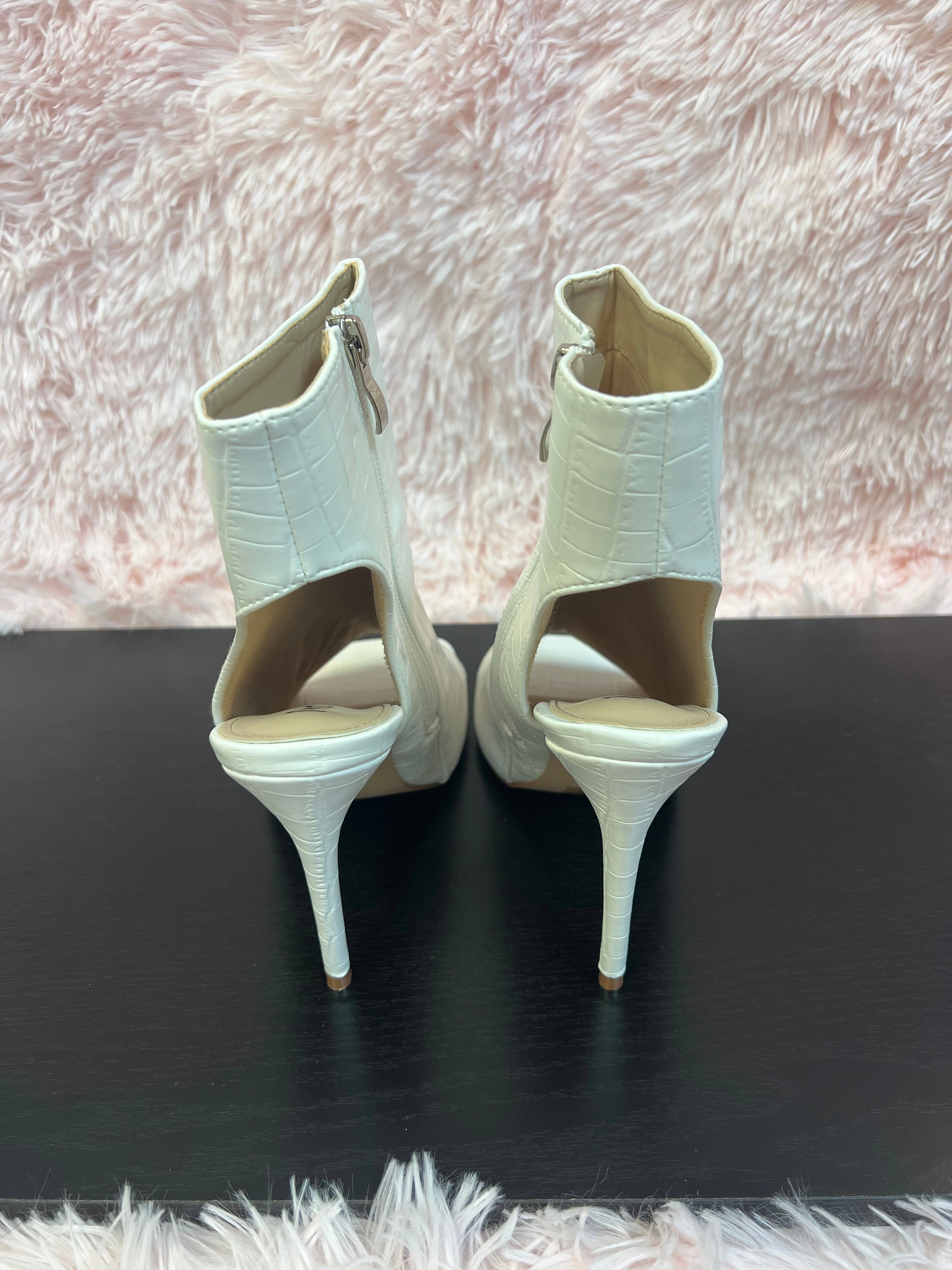 VICTORIA-15 White Gold Small High Heels