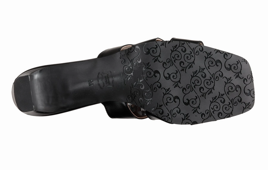 P&J Baddie Shopping In High Heels