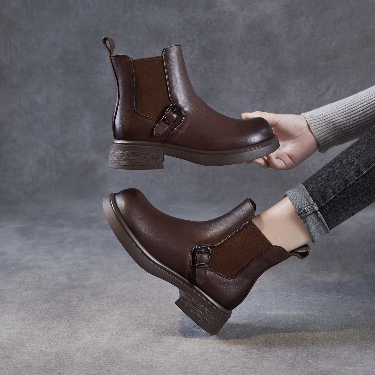 Women's Minimalist Plain Leather Slip-on Ankle Boots Boots Combat Style