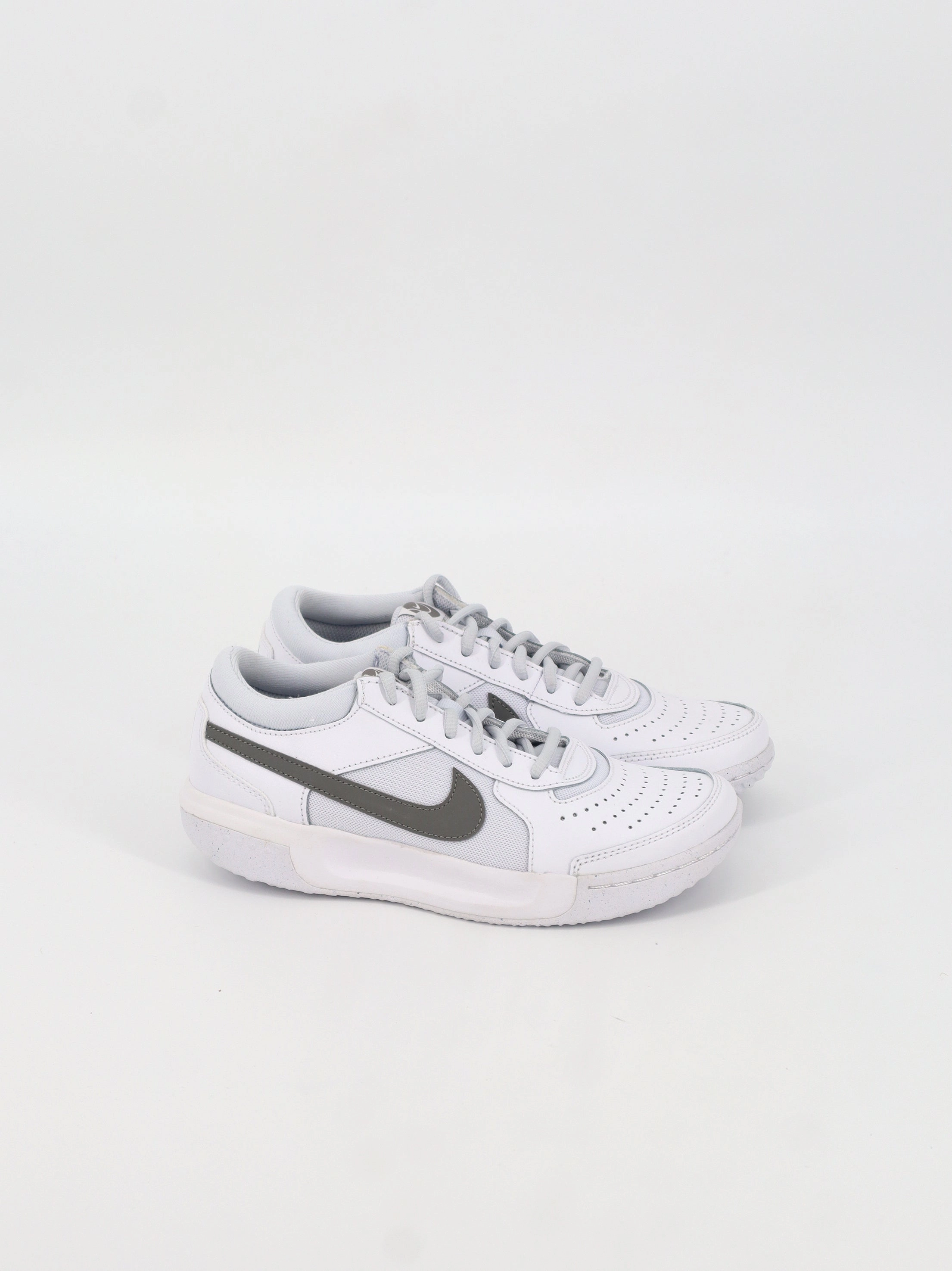 Lebron Casual Shoes Kids Boy's Brand Logo Patched Sneakers,White