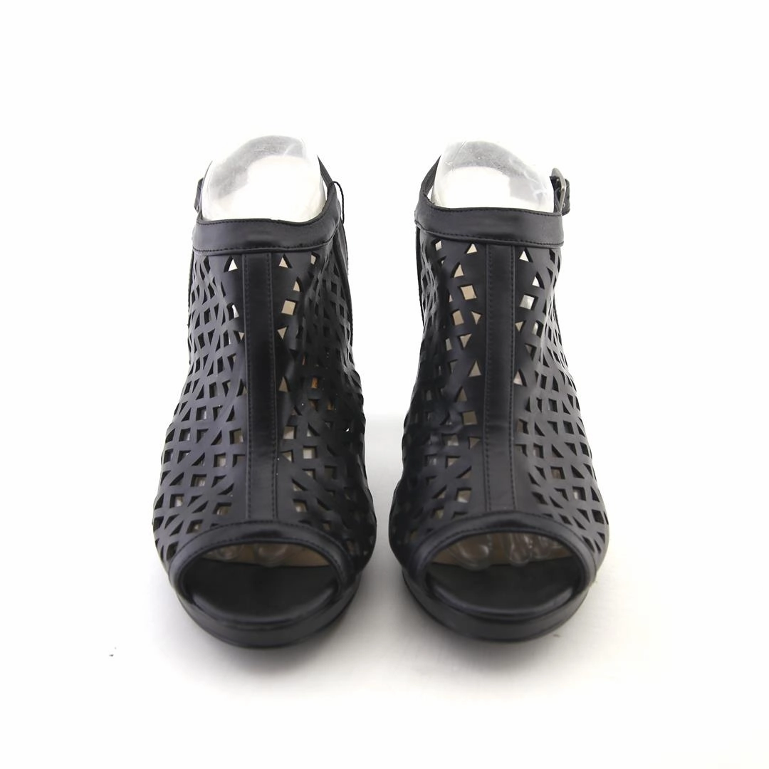 Retro Style Heels LAUNDRY CL