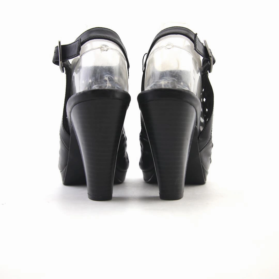 LAUNDRY CL She Wears High Heels