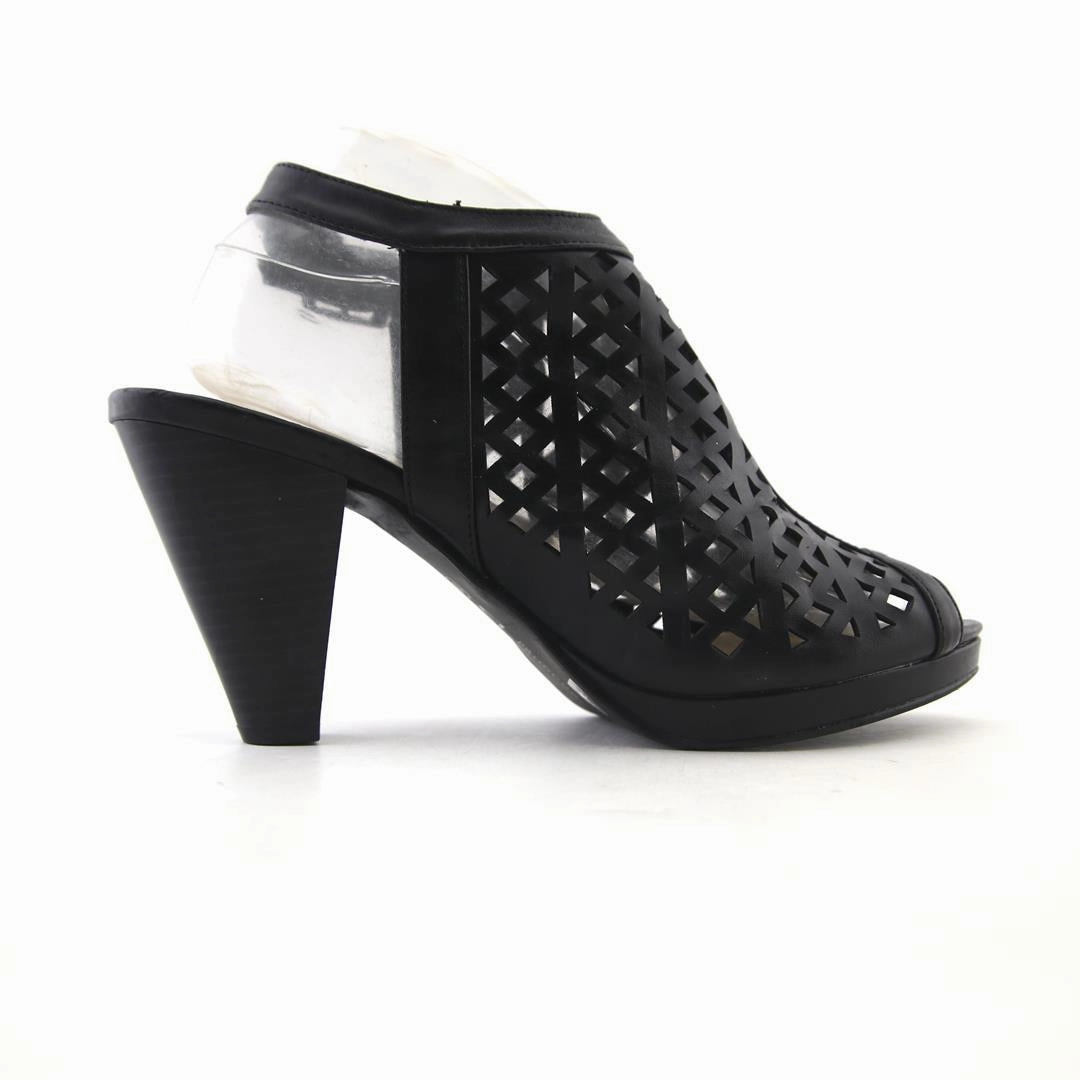 High Heels Feet Images LAUNDRY CL