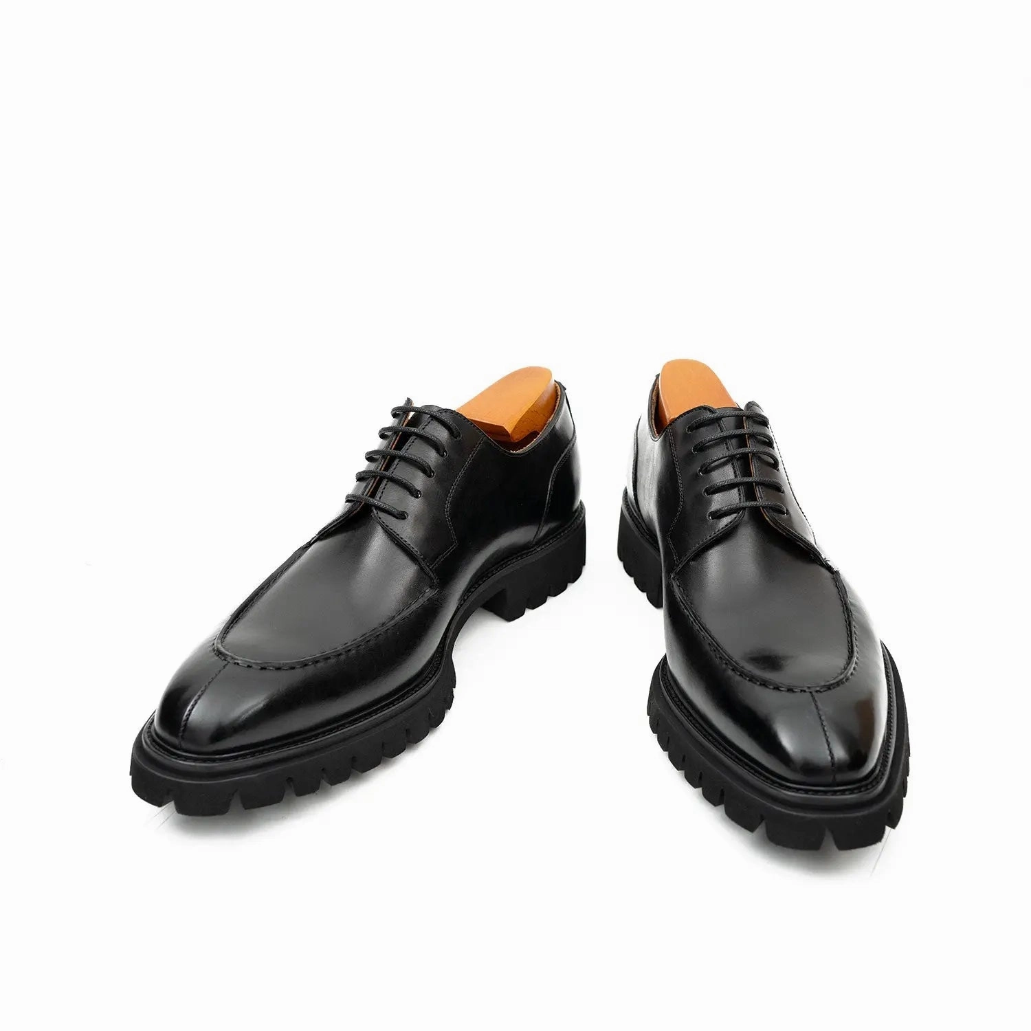 Cat Casual Shoes India Men's Classic Black Derby Leather Shoes with Lug Sole