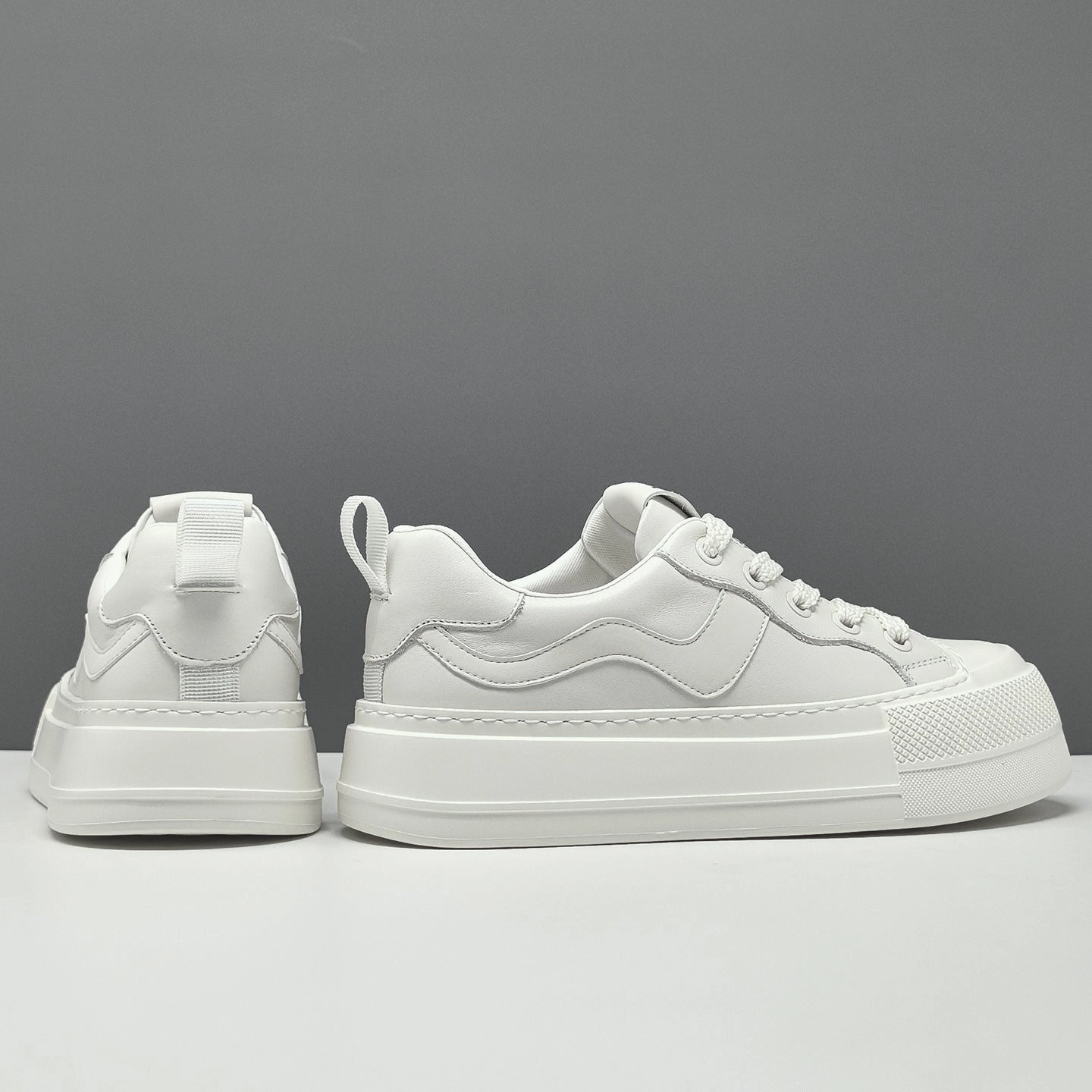 Men's Fashion Quilted Leather Flat Casual Sneakers Pearl Wedding Shoes Flat