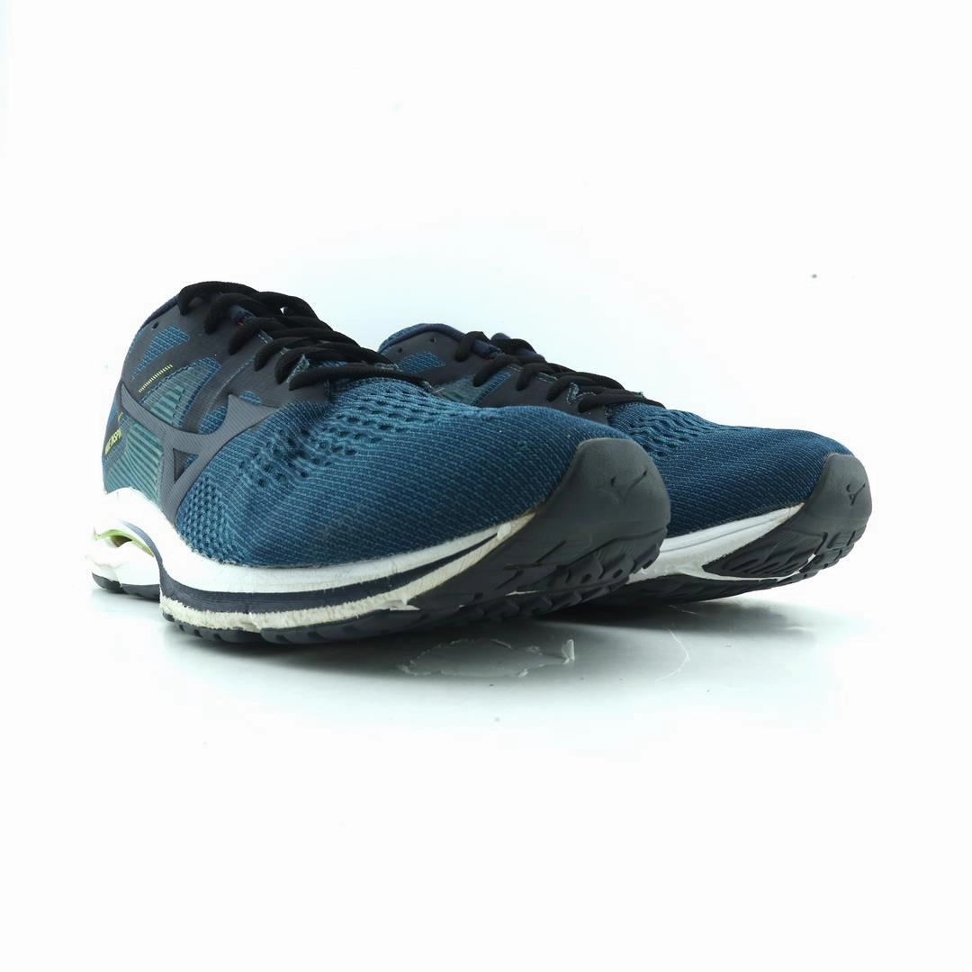 MIZUNO WAVE INSPIRE 17 Minimalist Running Shoes