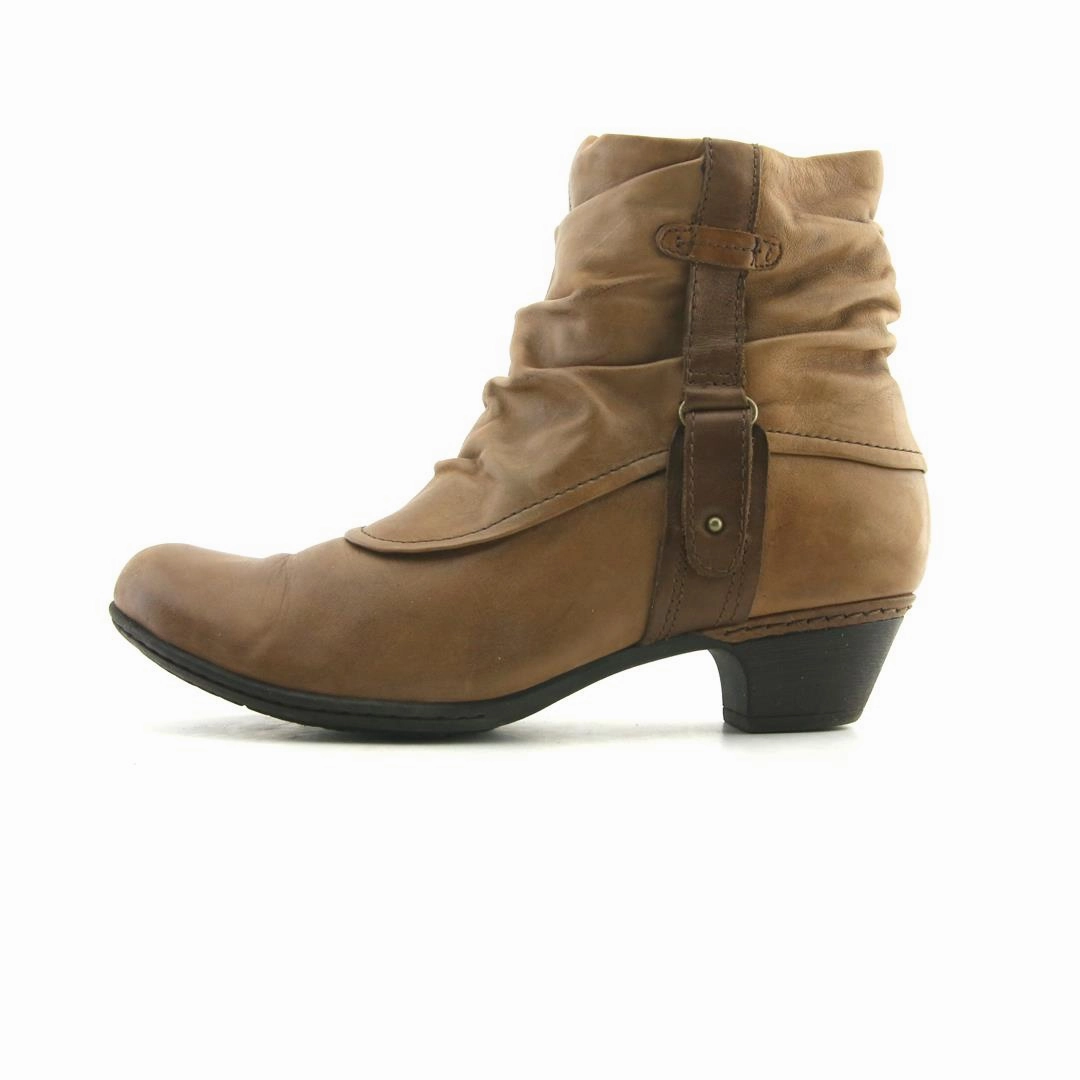 Genuine Leather Casual Shoes COBB HILL .