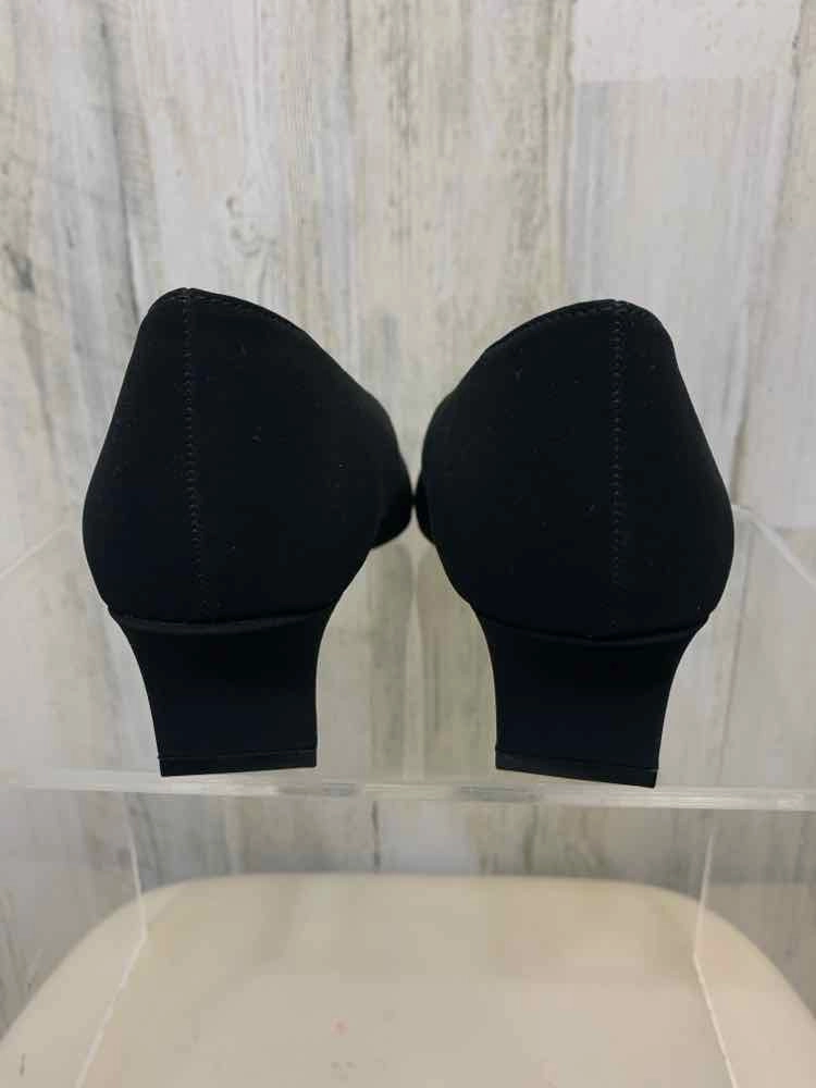 Shoes Smart Casual NWT EASY STREET SHOES Shoe Size 7 Black HEEL Shoes