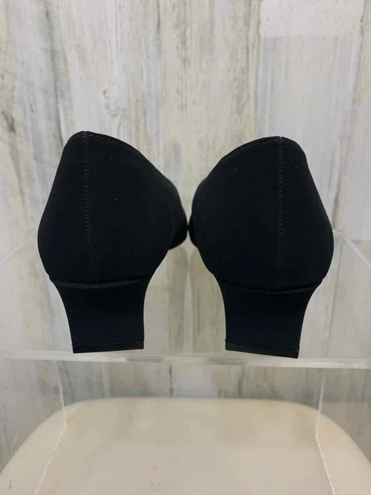 Casual Shoe Cleaner NWT EASY STREET SHOES Shoe Size 7 Black HEEL Shoes