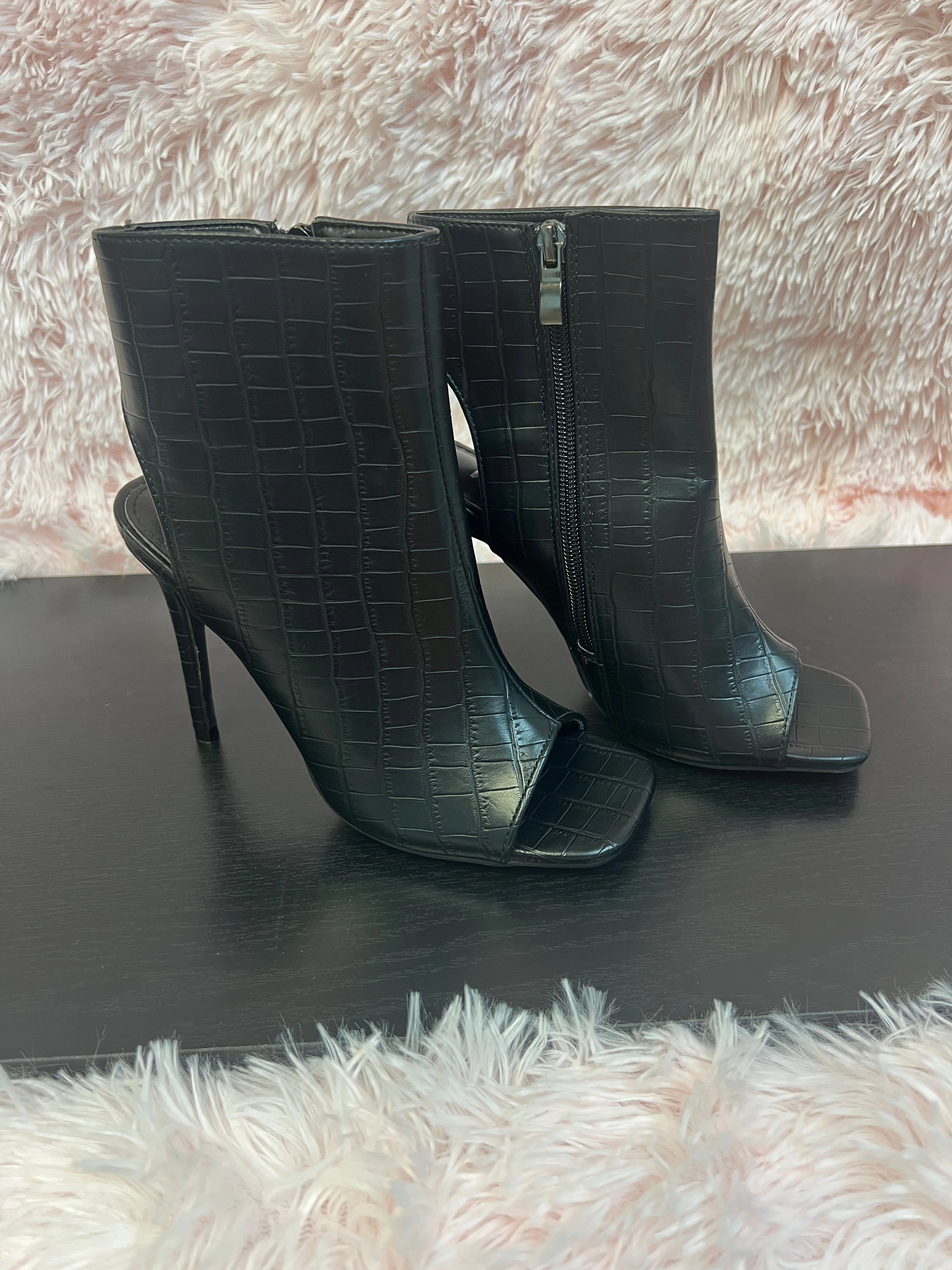 VICTORIA-15 Black High Heel Saddle Oxfords