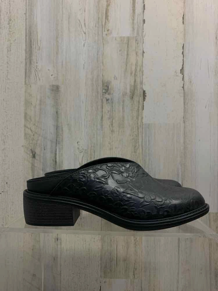 PRE-OWNED Black Size 10.5/11 Shoes/ALEGRIA BLACK LORETTA CROW STYLE. SMALL HEEL Feet Casual Shoes