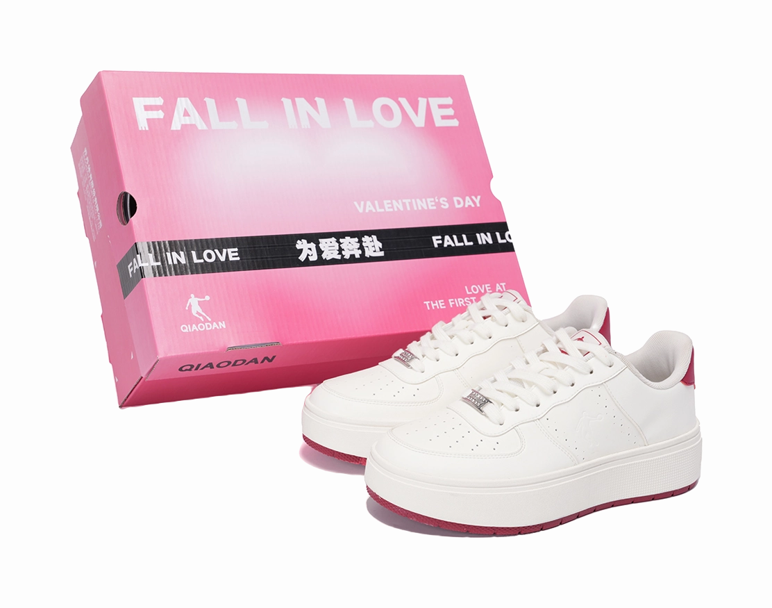 Country Casuals Discount Shoes QIAODAN Five Centimeters Skateboard Shoes Women's Low top Ivory Iron Red