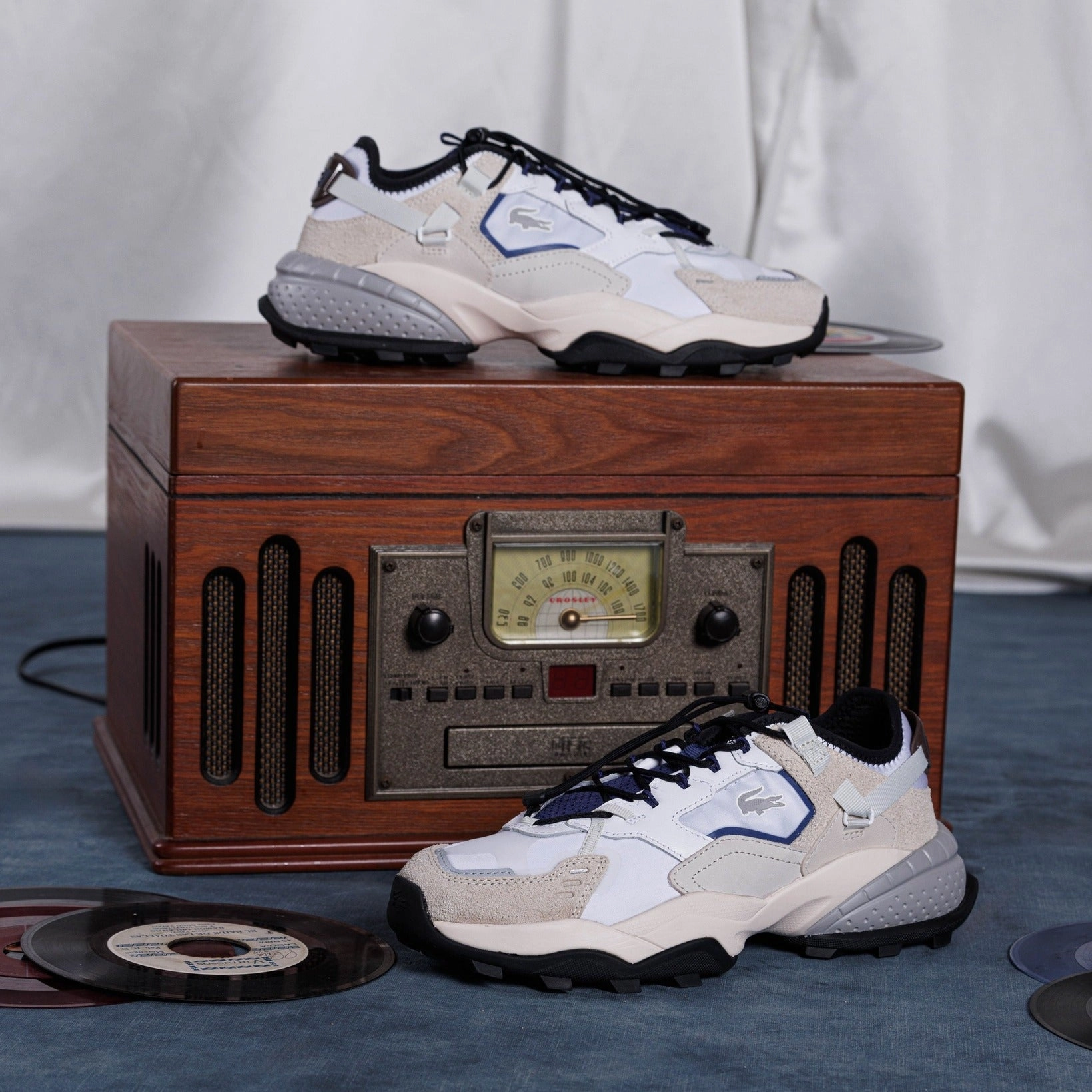 L Guard Breaker 223 Wht Nvy leather Piccadilly Flat Shoes