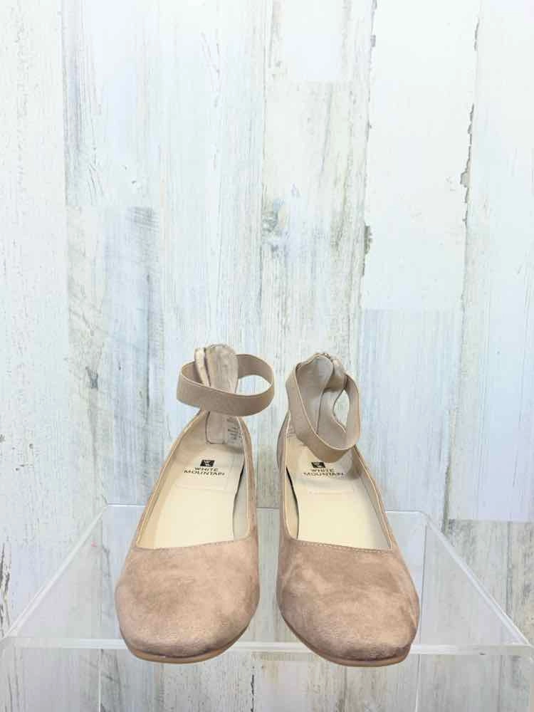 PRE-OWNED WHITE MOUNTAIN SHOES Taupe 7.5 INCHES TALL Shoes Casual Leather Slip-on Shoe