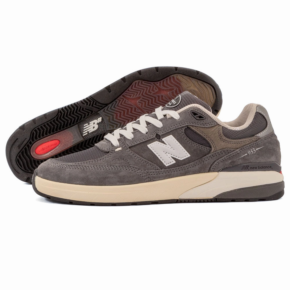New Balance - Reynolds 933 GDY (Grey/White) New Balance 212