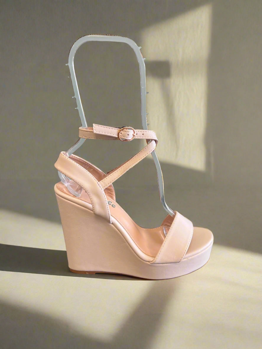 SUN White Faux Leather Platform Heel Pointed Toe High Heel