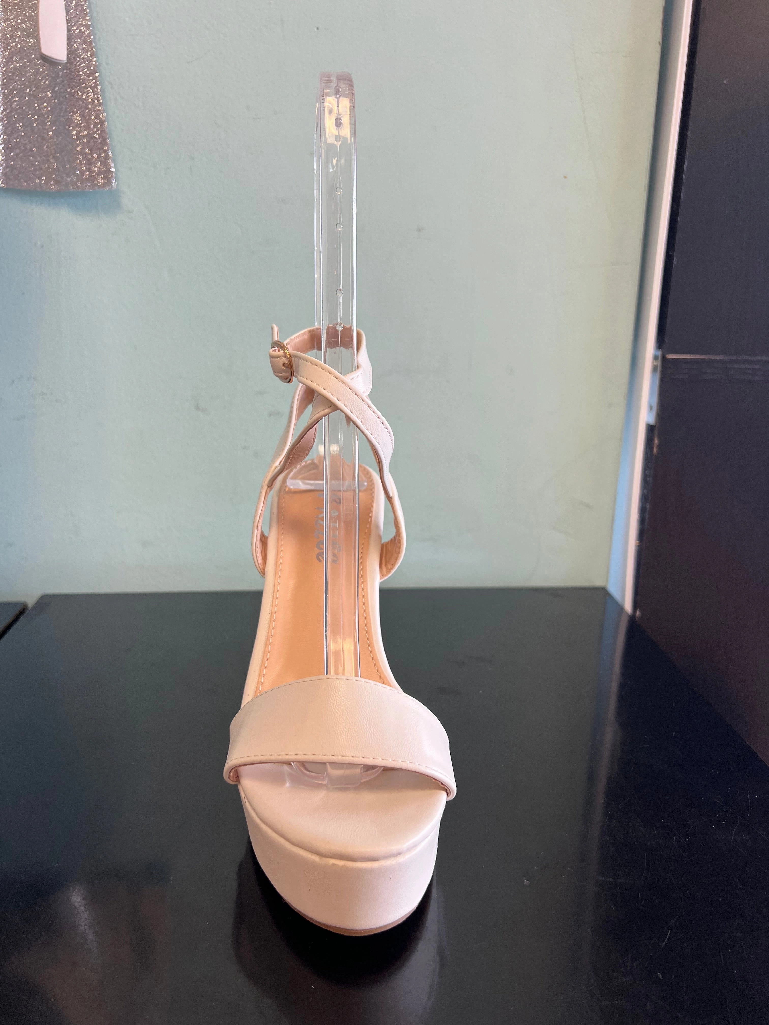 SUN White Faux Leather Platform Heel Victoria Justice Heels