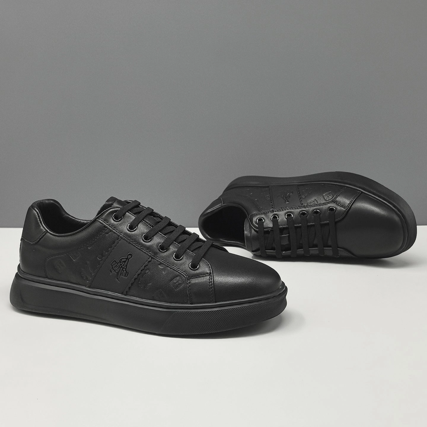 Skull Flat Shoes Men's Fashion Quilted Leather Flat Casual Shoes