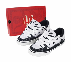 Casual Summer Slip-on Shoes Ollieskate Cushioning Abrasion Resistant Lightweight Low top Skateboard Shoes Unisex Black White