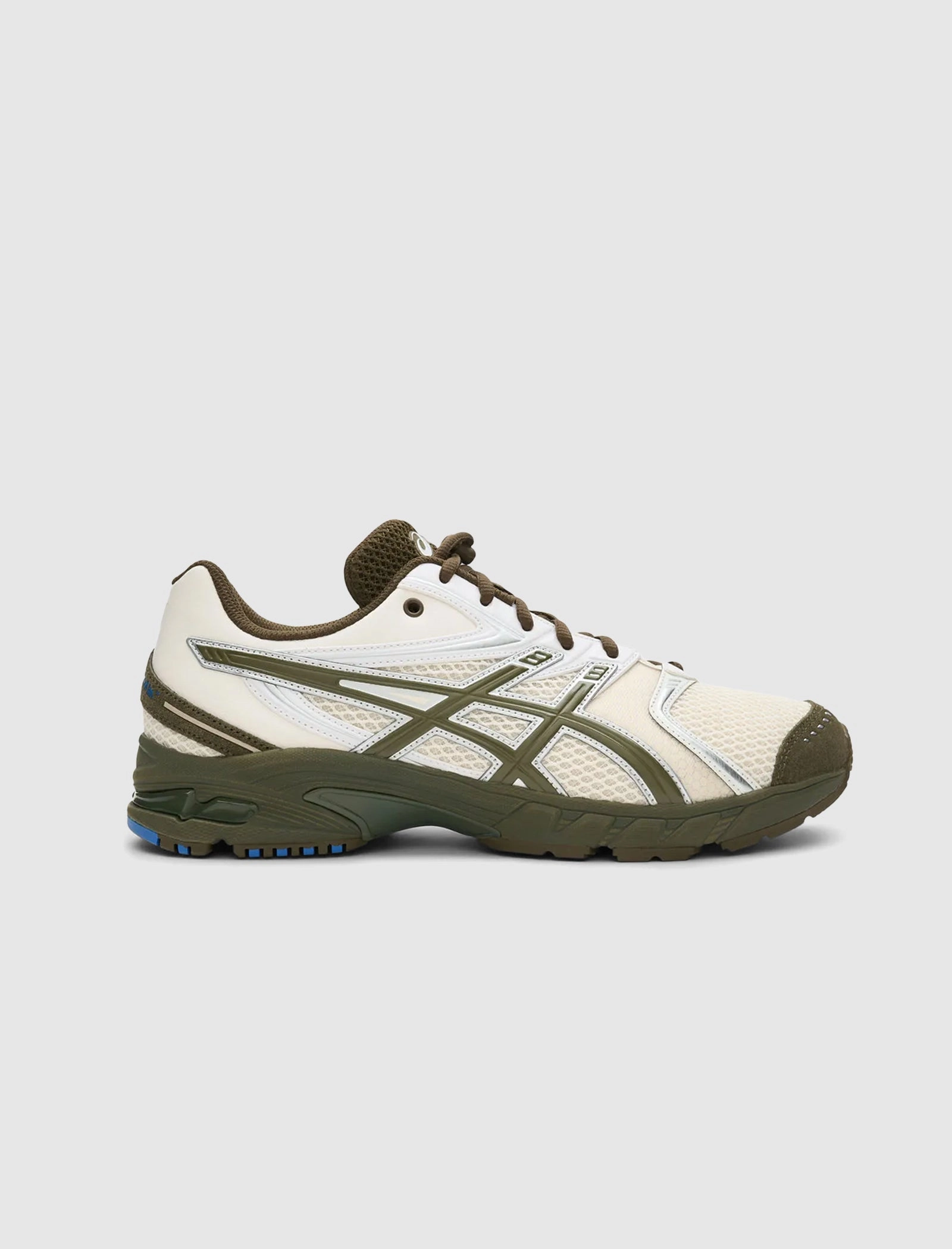 TEMPTATION VACATION GEL-DS TRAINER 24 "WHITE/BLACK" Cricket Shoes Asics