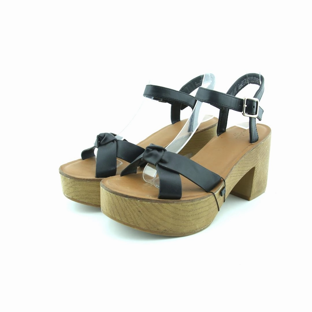 UNIVERSAL THREAD . Abella Danger High Heels